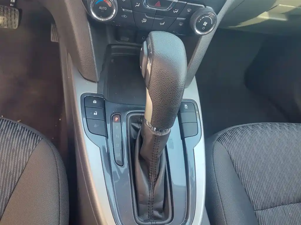 Chevrolet Malibu 2016 1.6T Automatic Comfort фото 6