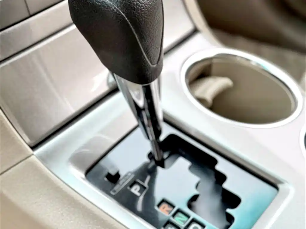 Toyota Highlander 2012 2.7L 2WD 5-seater Elite Edition фото 12