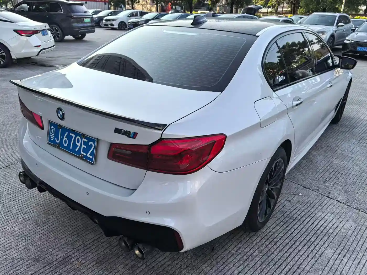Photo 3 - BMW 5 Series