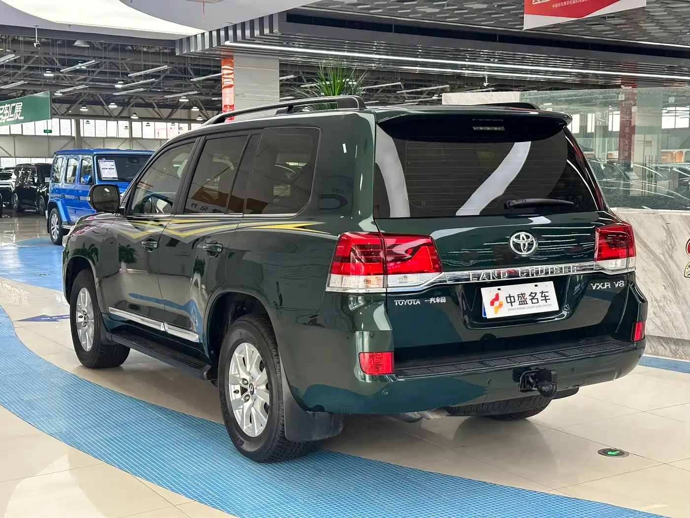 Toyota Land Cruiser 2016 4.6L Automatic VX-R фото 3