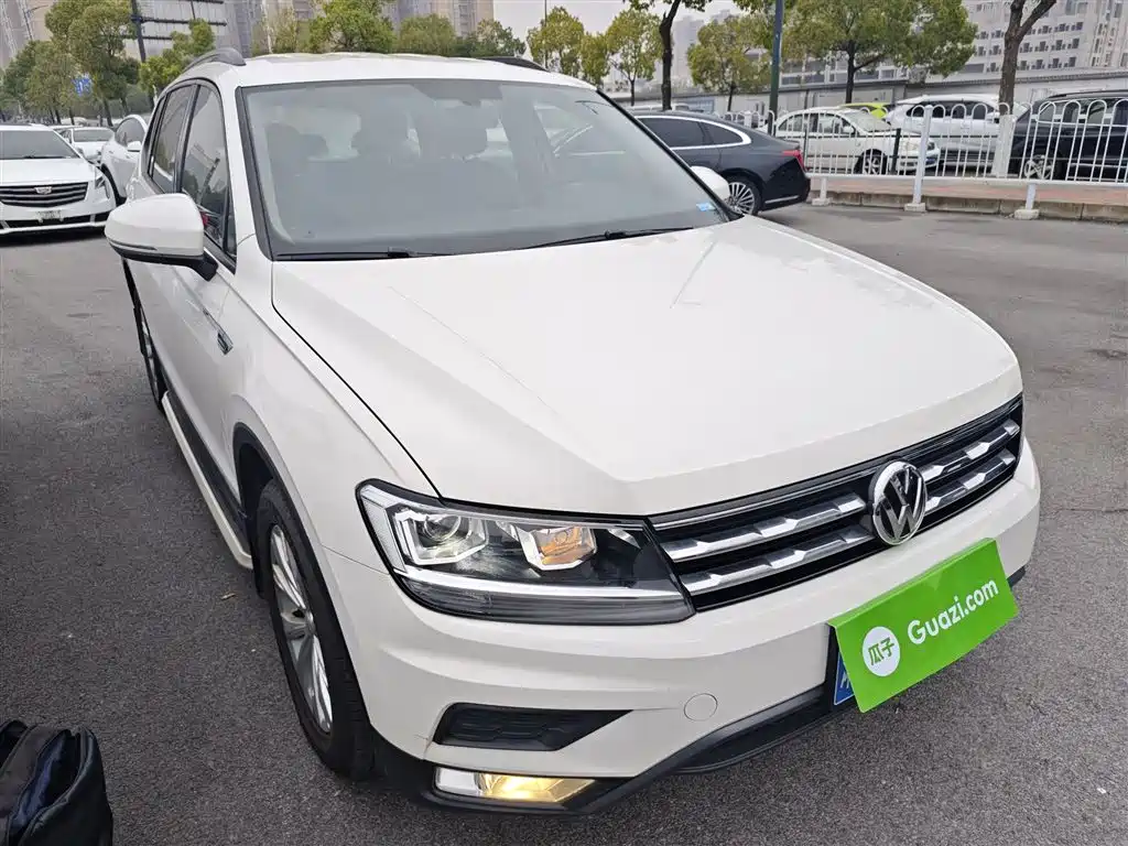 Volkswagen Tiguan L 2018 Facelift 330TSI Automatic 2WD Trend Edition фото 23