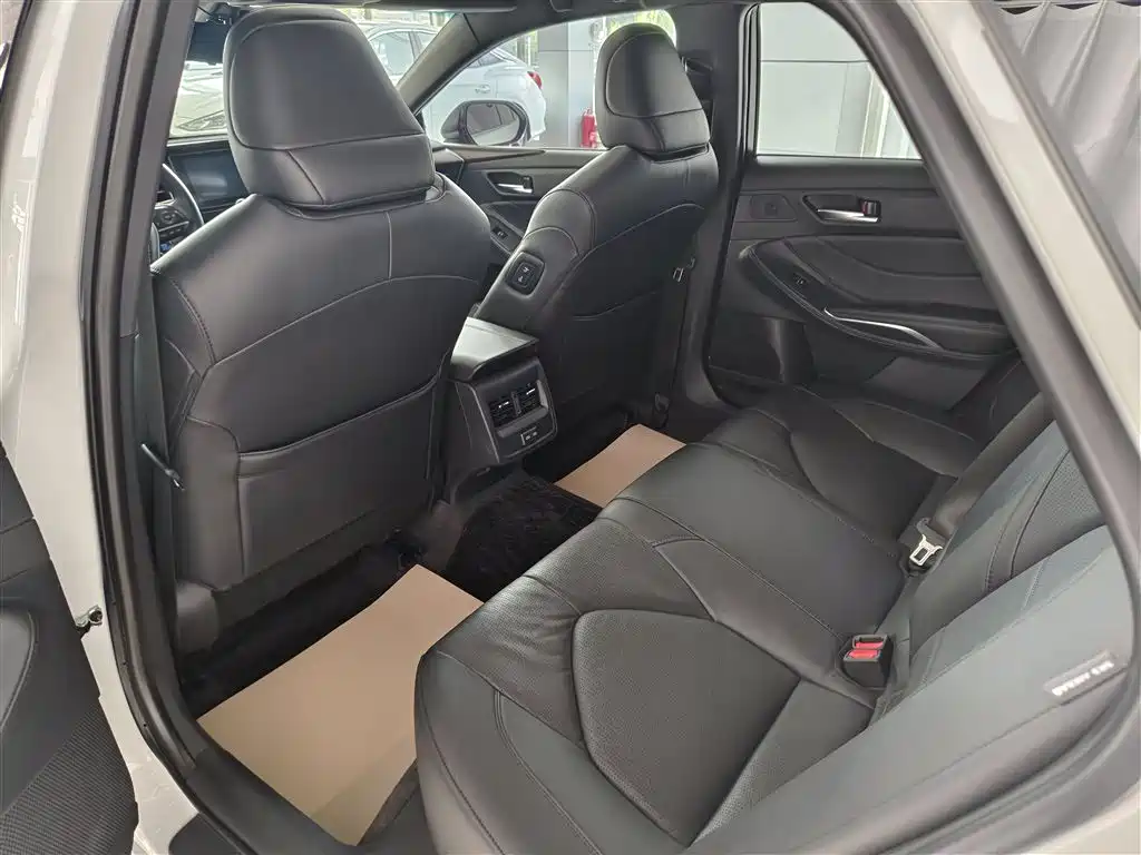 Toyota Avalon 2023 2.0L Luxury Edition фото 7