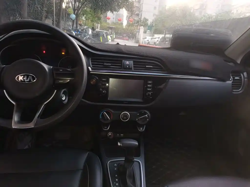 Kia K2 2017 2017 Sedan 1.4L AT 15th Anniversary Special Edition GLS