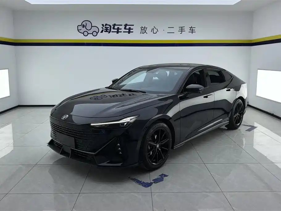 Changan UNI-V 2022 1.5T Premium Model