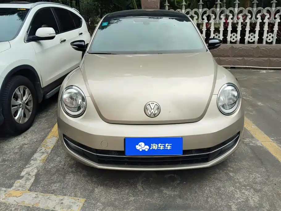 Volkswagen Beetle 2013 1.4TSI Luxury фото 2