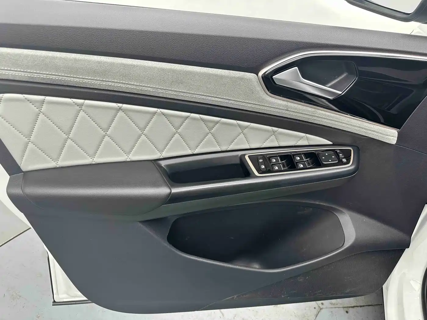 Photo 10 - Jetta VS7