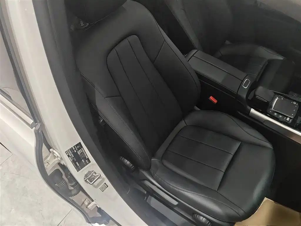 Mercedes-Benz GLB 2023 GLB 200 Dynamic фото 21