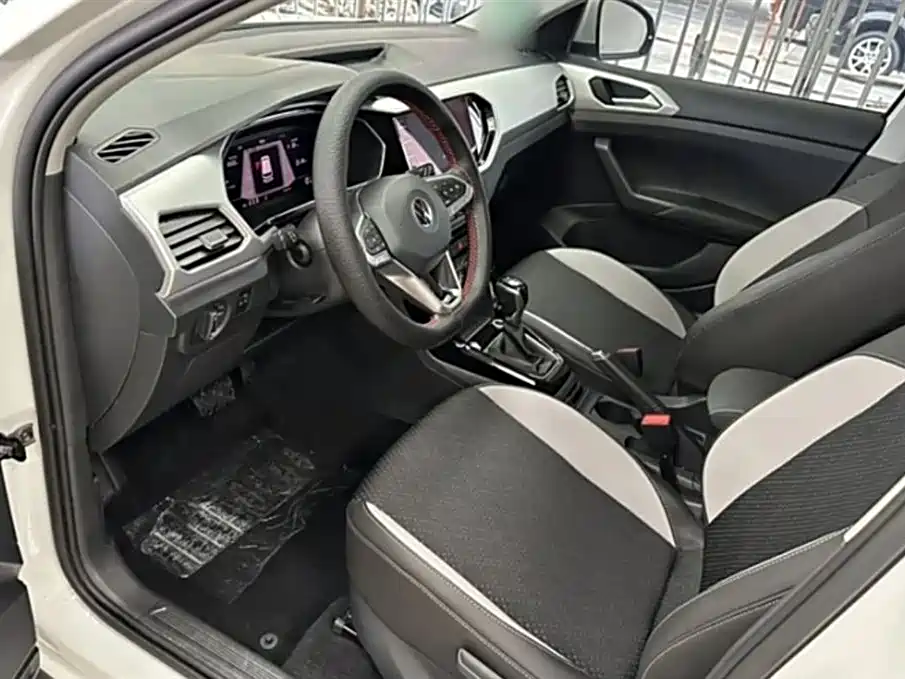 Volkswagen Tanying 2021 1.5L Automatic Smart Connect Edition фото 17