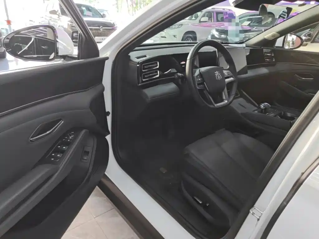 BYD Qin L 2025 2025 DM-i Smart Drive Edition 120KM Surpassing