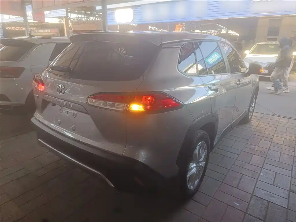 Toyota Corolla Cross 2022 2.0L Elite Edition фото 23