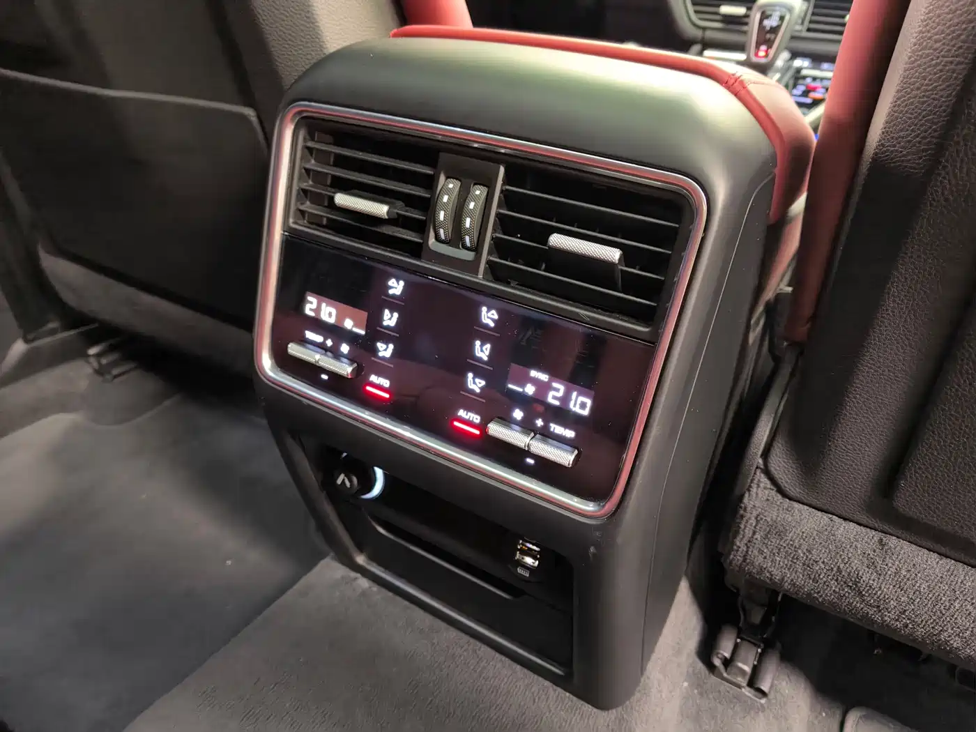 Porsche Cayenne New Energy 2019 Cayenne E-Hybrid 2.0T фото 30