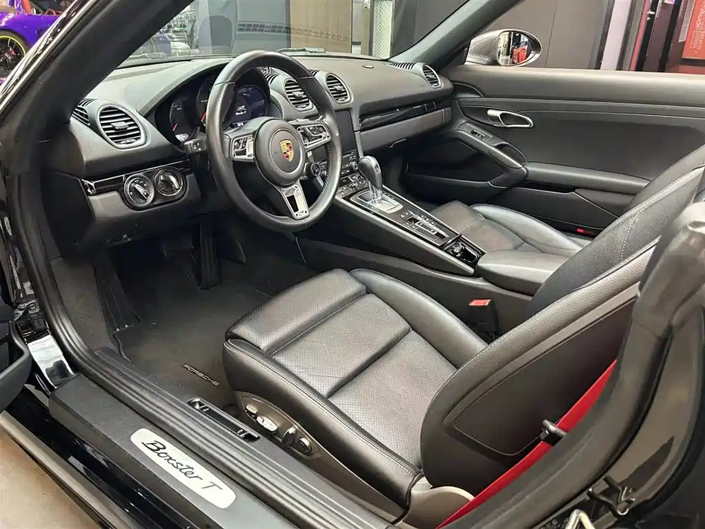 Porsche 718 2019 Boxster T 2.0T фото 5