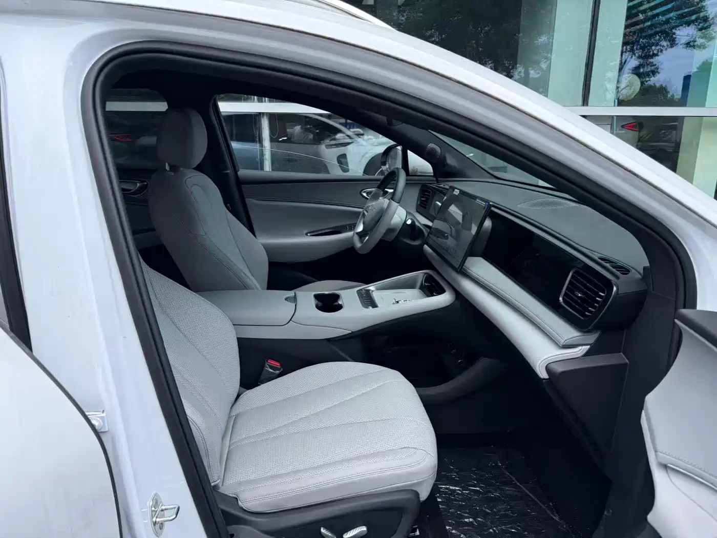 BYD Sealion 06 New Energy 2025 DM-i 170 Pilot Pro Edition фото 6