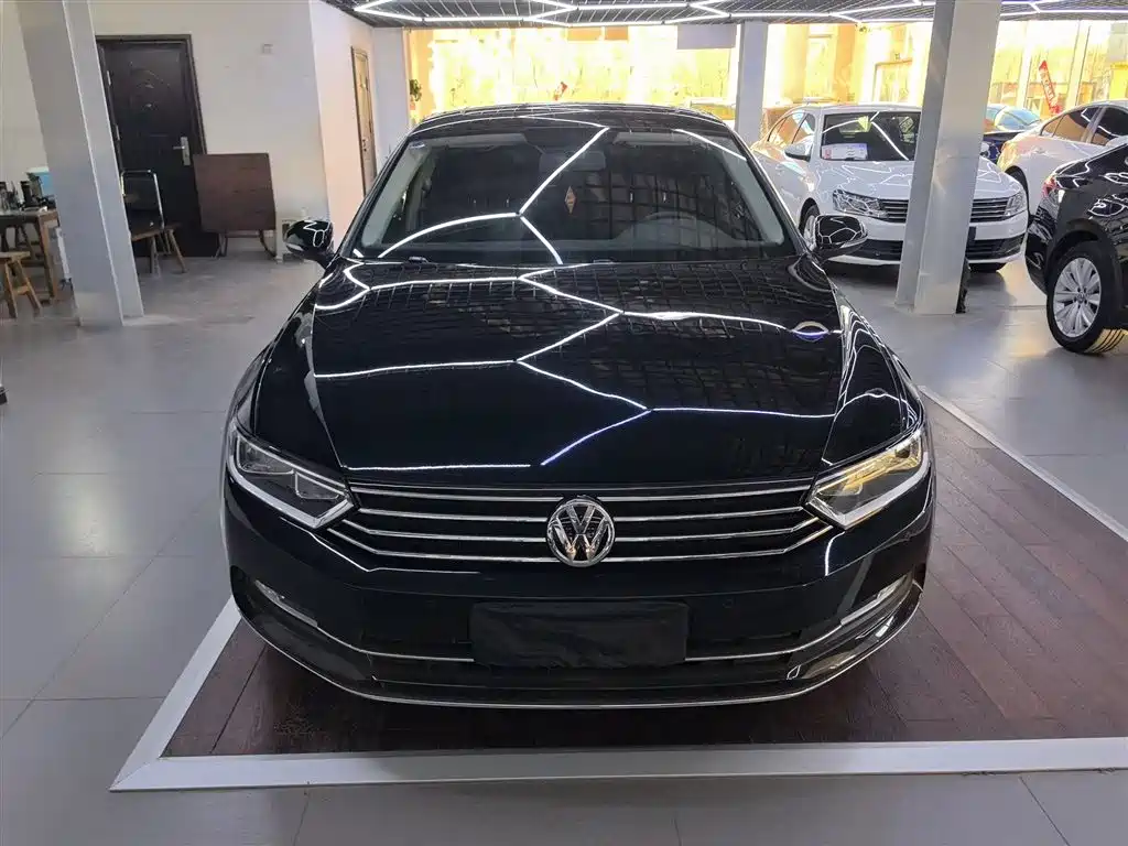Volkswagen Magotan 2018 330TSI DSG Leading фото 3