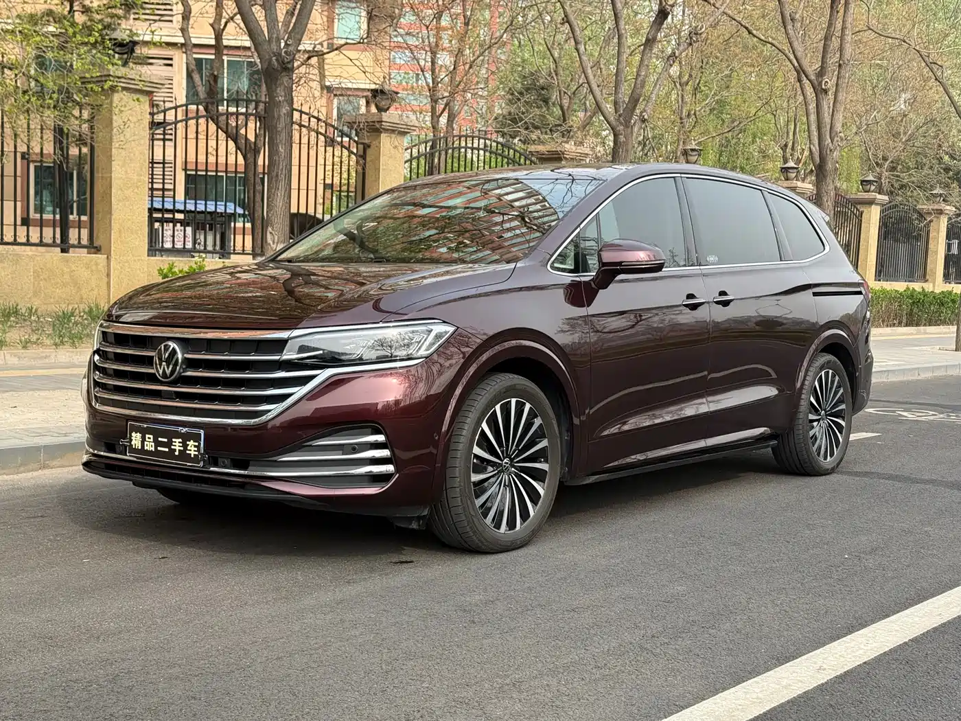 Volkswagen Viloran 2022 380TSI Premium Edition