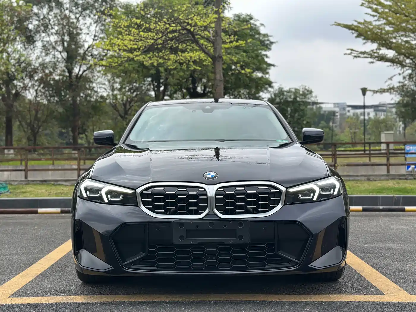 BMW 3 Series 2023 325Li M Sport Package фото 2