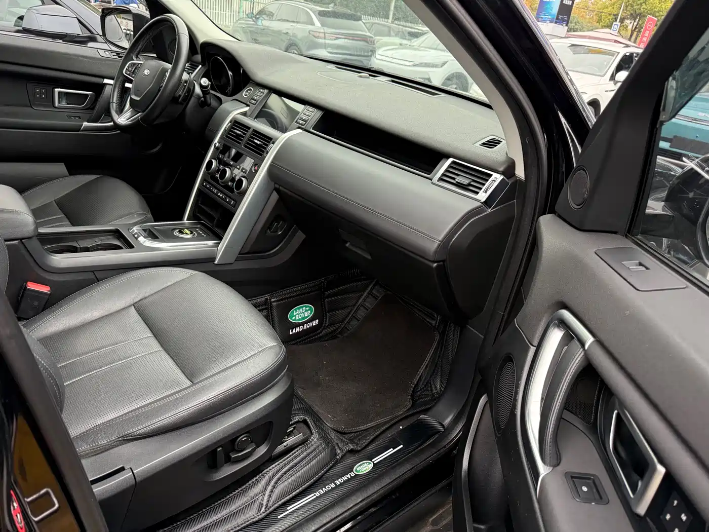 Land Rover Discovery Sport 2018 240PS HSE Edition фото 6