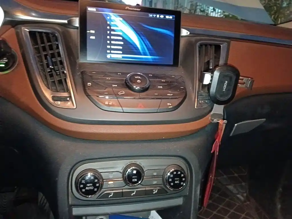 Soueast DX7 2017 2017 2.0T Manual CCPC Champion Edition