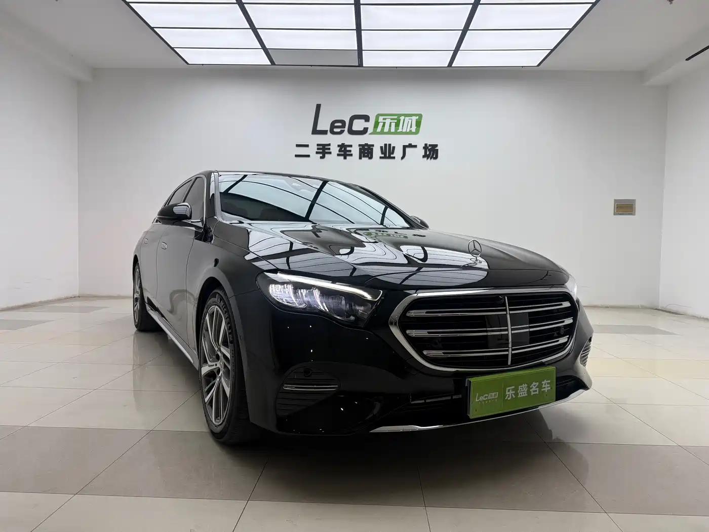 Mercedes-Benz E-Class 2025 E 300 L Fashion фото 3