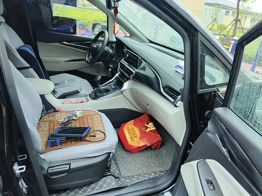 SAIC Maxus Maxus G50 2025 2024 1.5T Manual Touring A