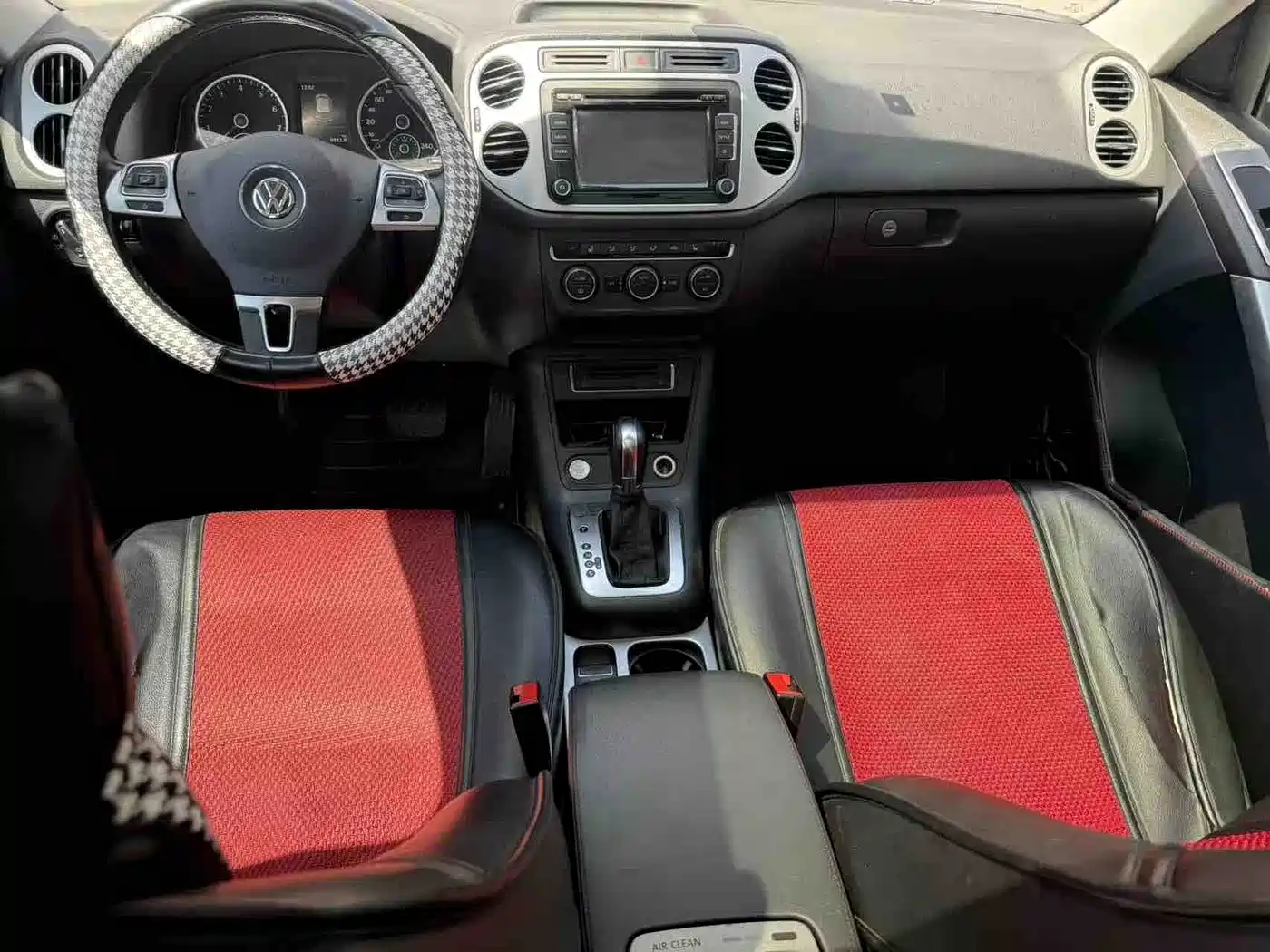 Volkswagen Tiguan 2015 1.8TSI Automatic 4WD Highline фото 2