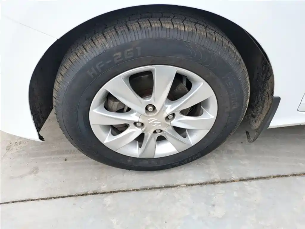 Hyundai Verna 2017 1.4L Manual Renewal China V фото 23