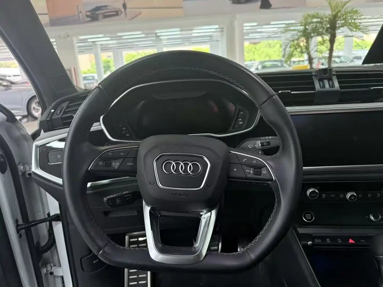 Audi Q3 2024 40 TFSI Fashion Sport фото 6