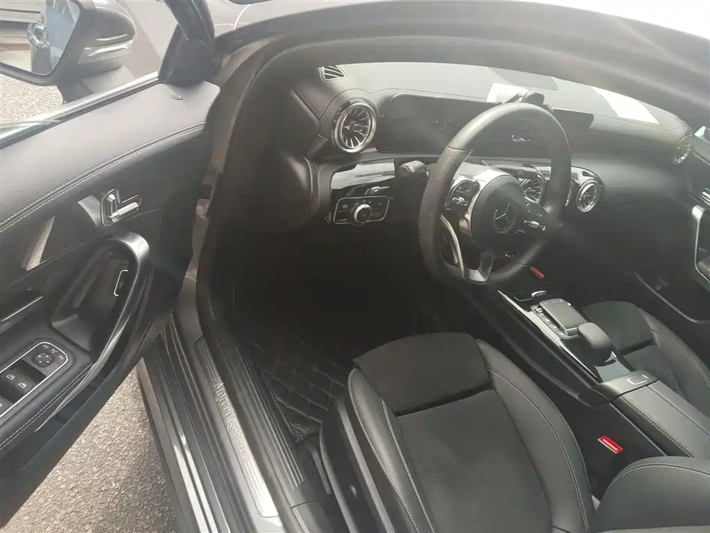 Mercedes-Benz A-Class 2022 A 200 L Sport Sedan Style фото 16