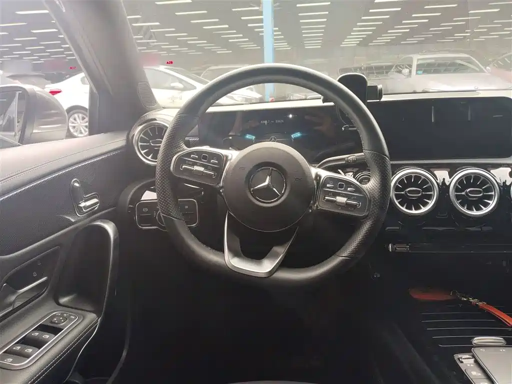 Mercedes-Benz A-Class 2022 A 200 L Sport Sedan Style фото 11