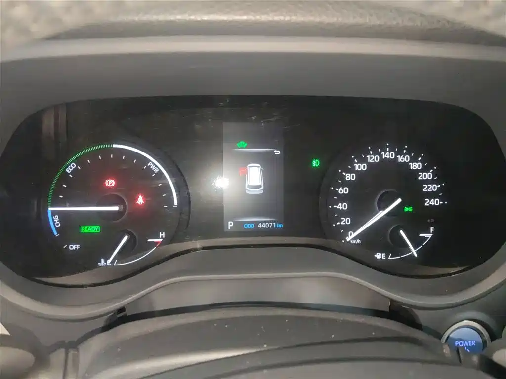 Toyota Granvia 2022 2.5L Hybrid Noble Edition фото 4