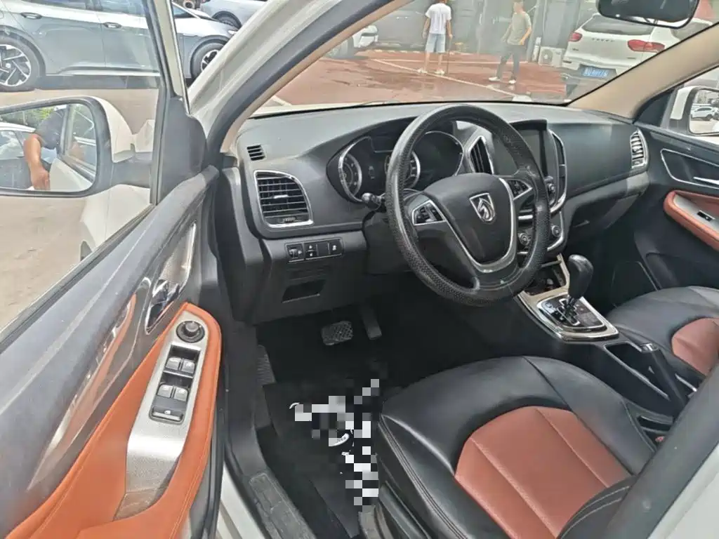 Baojun 560 2017 2016 1.8L iAMT Elite
