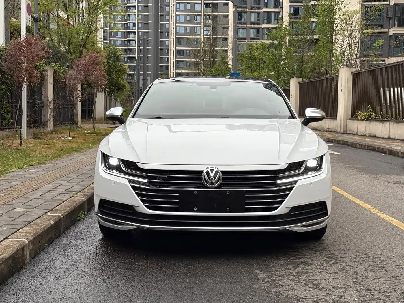 Volkswagen FAW-Volkswagen CC 2019 330TSI Elegance Edition China VI фото 2