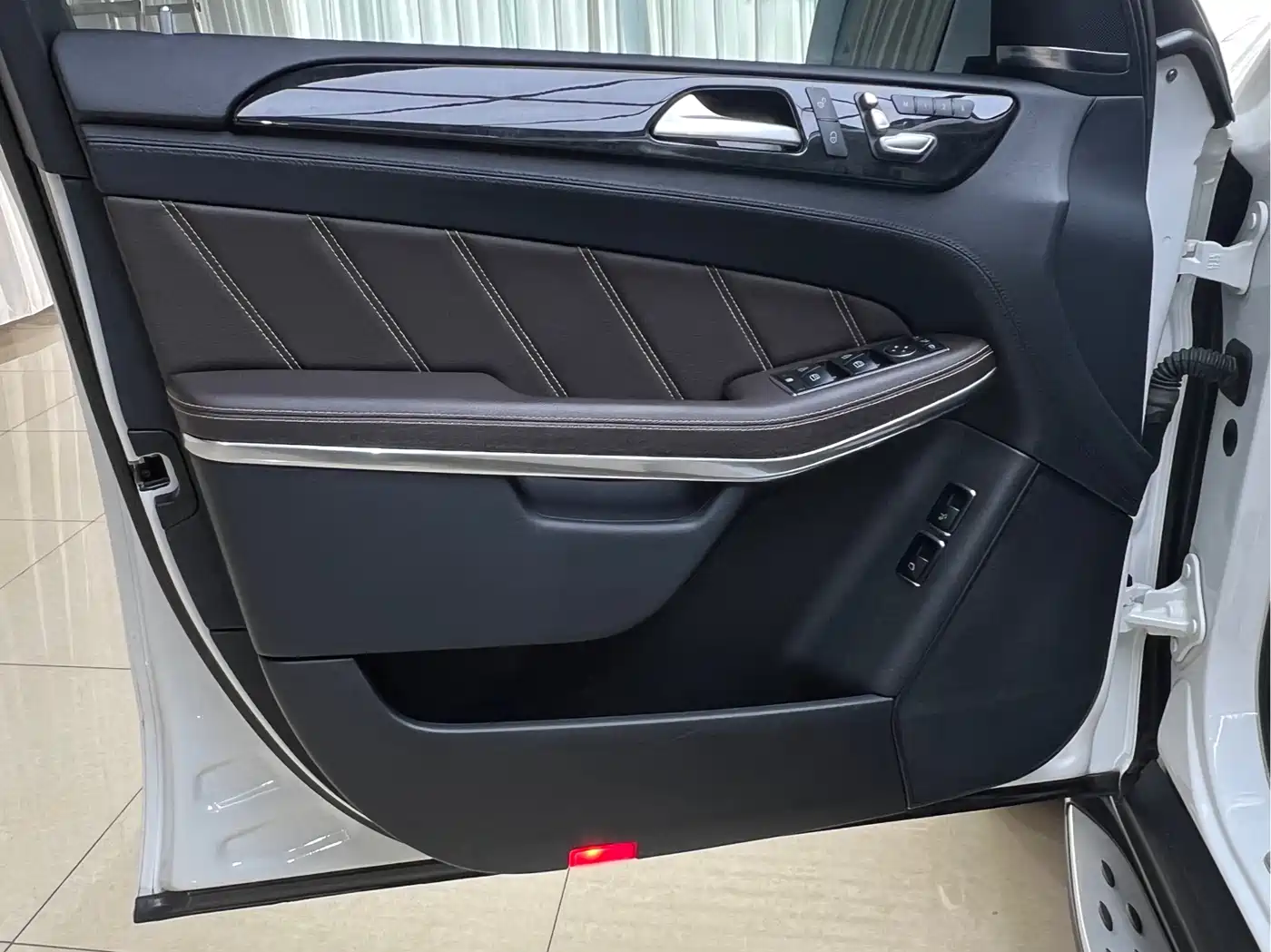 Mercedes-Benz GLS AMG 2017 AMG GLS 63 4MATIC фото 8