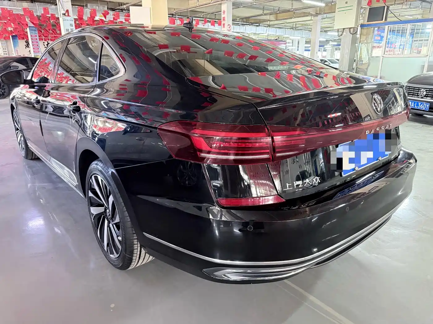 Volkswagen Passat 2023 330TSI Elite Edition фото 18