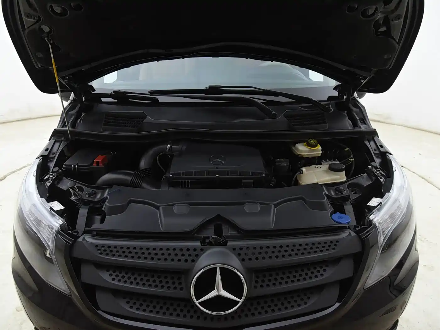 Mercedes-Benz Vito 2018 2.0T Elite Edition 7-Seater China V фото 16