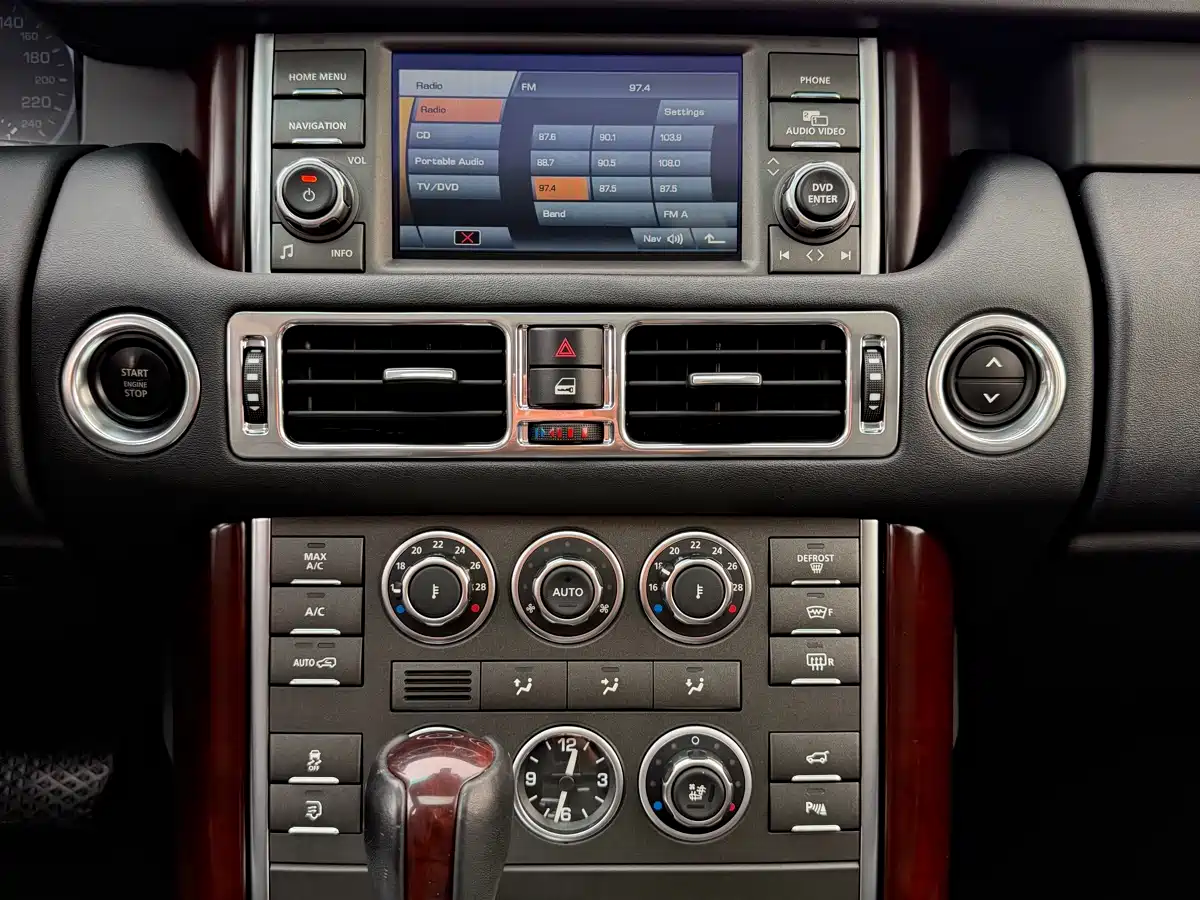 Land Rover Range Rover 2012 5.0 NA V8 фото 20