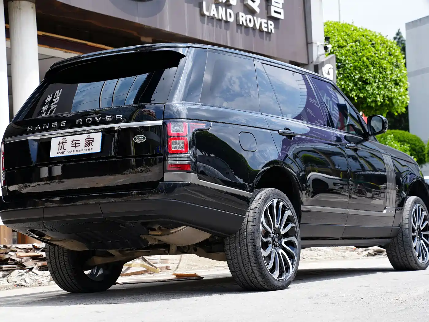 Land Rover Range Rover 2015 3.0 TDV6 Vogue SE Genesis Extended Edition фото 4