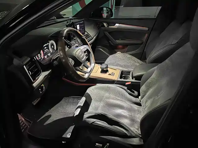 Audi Q5L 2025 40 TFSI Luxury Dynamic — фото 2