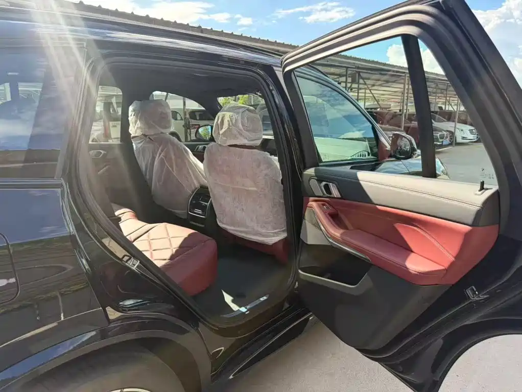 BMW X5 2026 2026 Facelift xDrive 40Li M Sport Shadowline Package