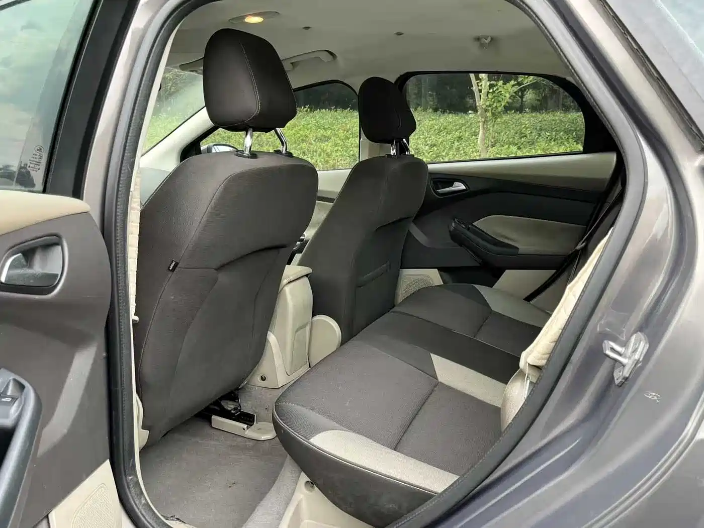 Ford Focus 2014 2015 Sedan 1.6L Automatic Comfort