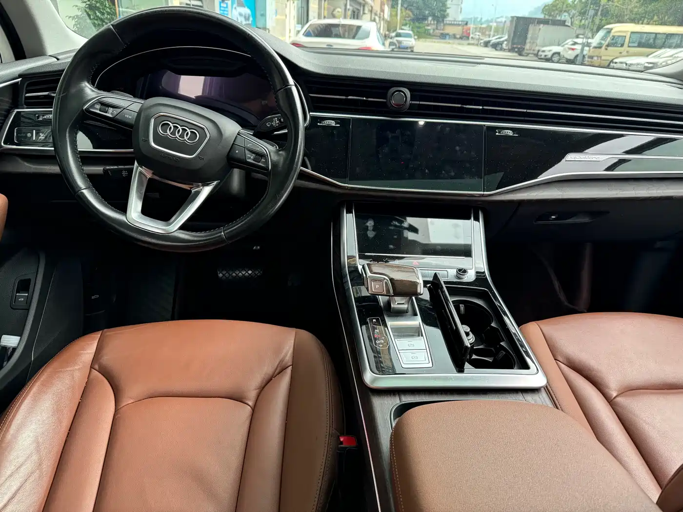 AUDI Q7