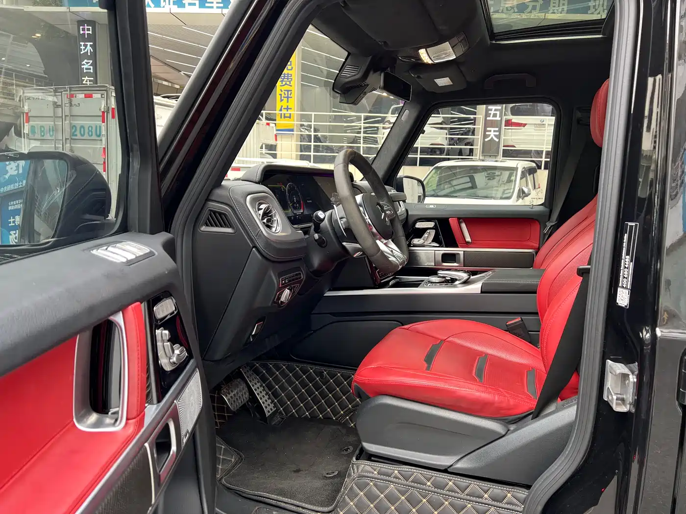 Mercedes-Benz G-Class AMG 2022 AMG G 63 55th Anniversary Edition фото 3