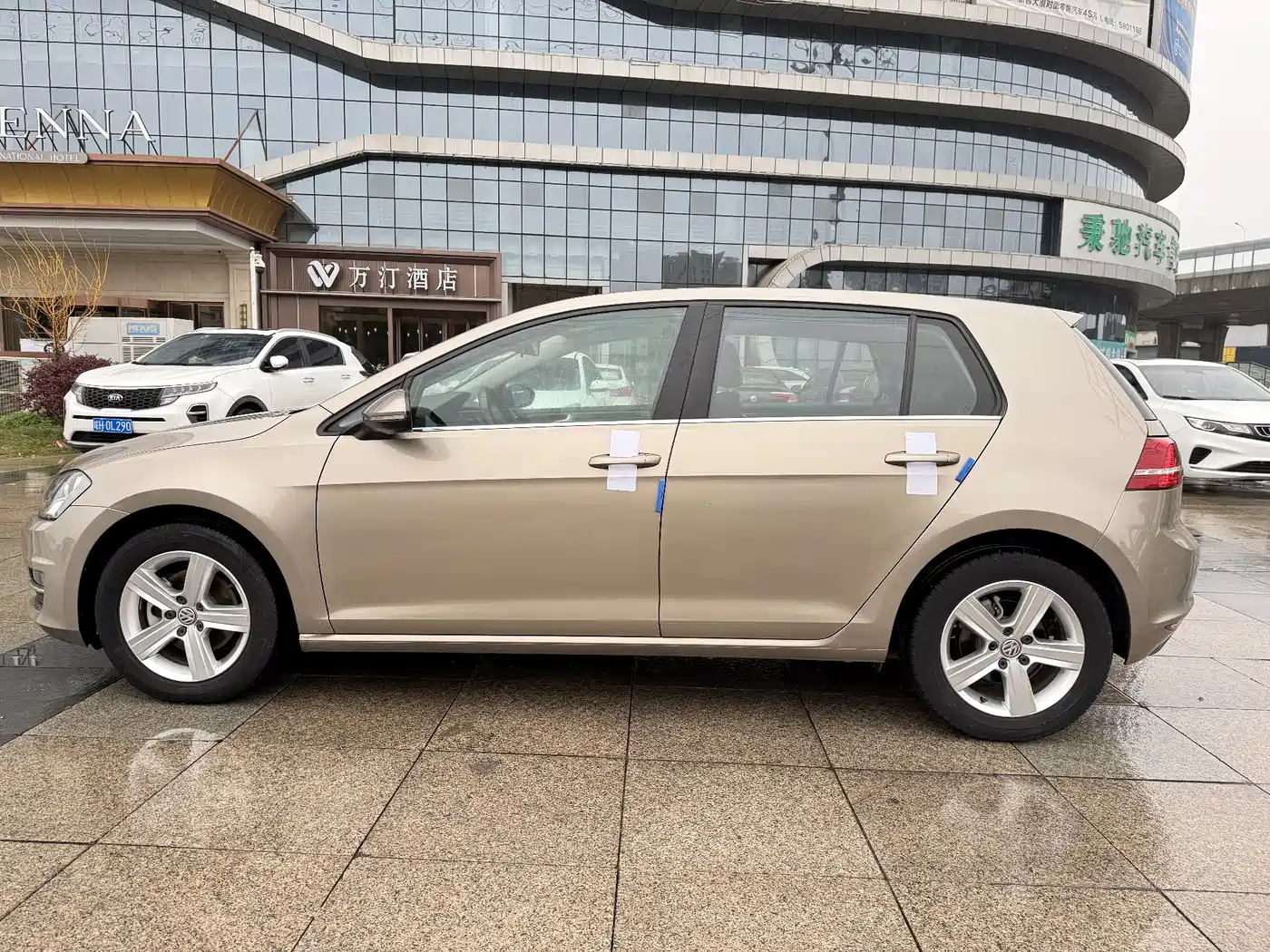 Volkswagen Golf 2016 230TSI Automatic Comfort фото 3