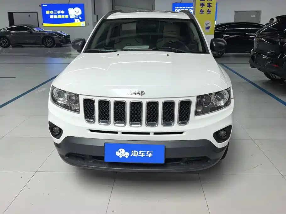 صورة 2 - Jeep Compass (Import)