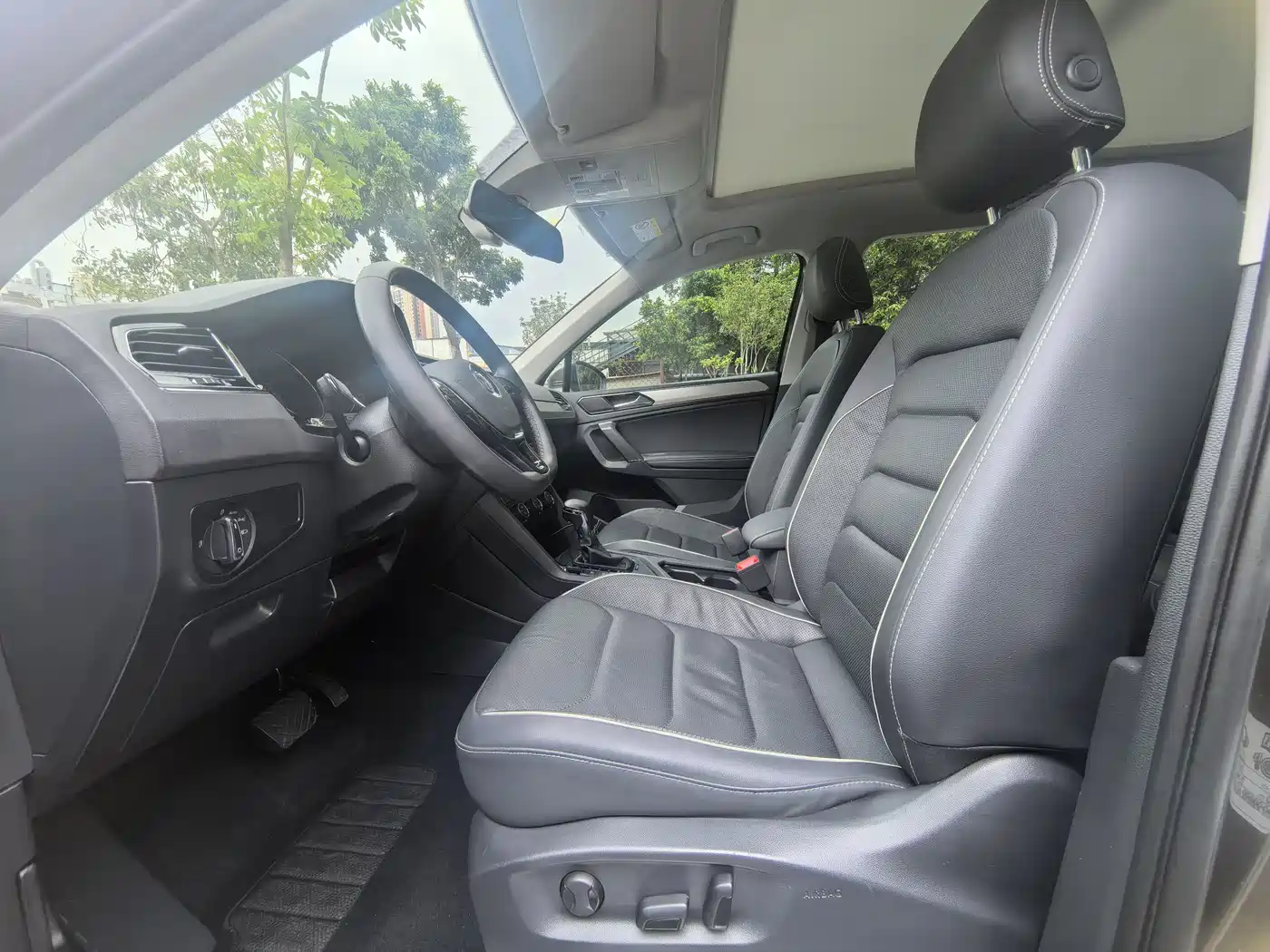 VOLKSWAGEN TIGUAN L NEW ENERGY