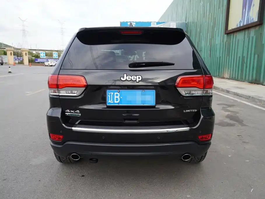 Фото 11 - Jeep Grand Cherokee (Import)
