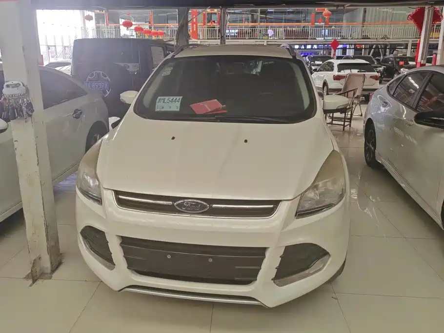 Фото 2 - Ford Kuga