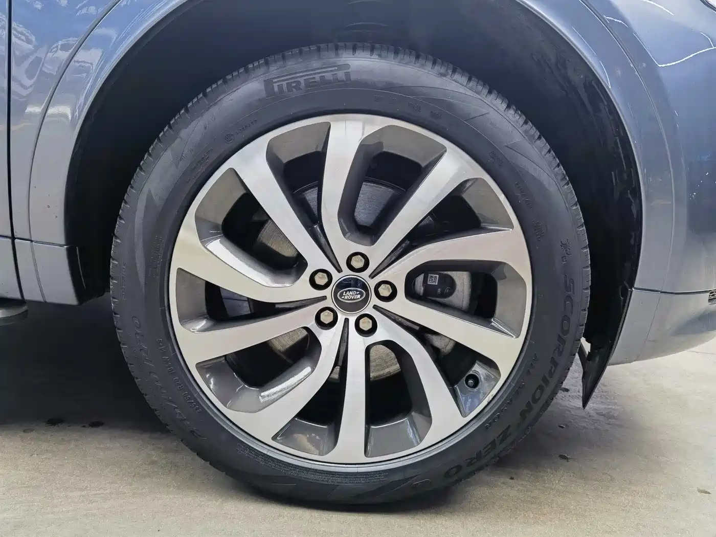 Land Rover Discovery Sport 2022 Model Facelift 249PS R-Dynamic SE Performance Tech Edition 5-seater фото 18