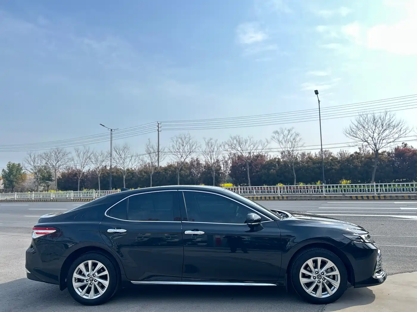 Toyota Camry 2023 2.0G Luxury Edition фото 6