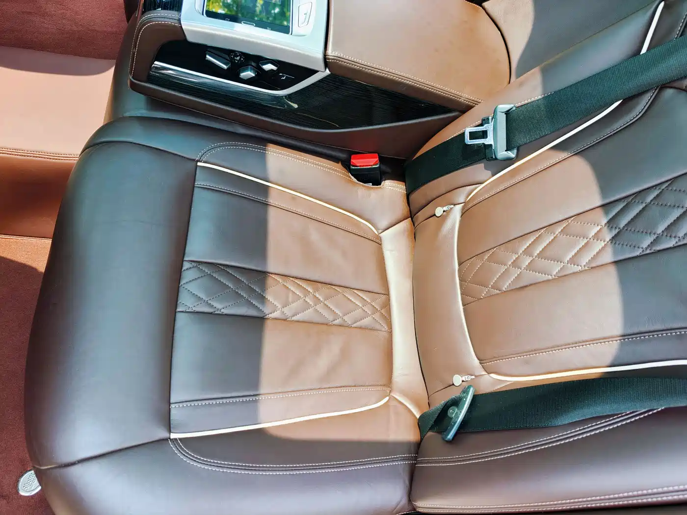 Photo 19 - BMW 7 Series
